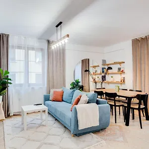 https://modern-italia-apart-100m-main-square-parking-and-lift.hotelswroclaw.com